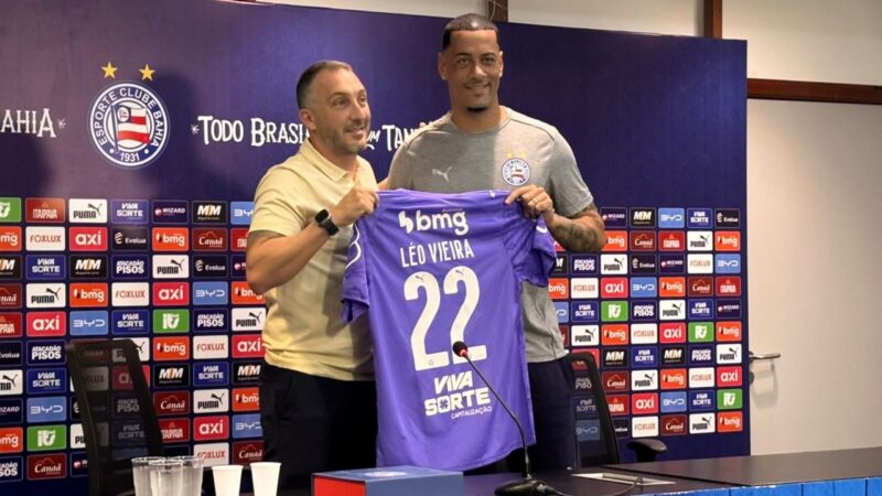 Reencontro com Rogério Ceni, família baiana e estreia: Léo Vieira é apresentado no Bahia