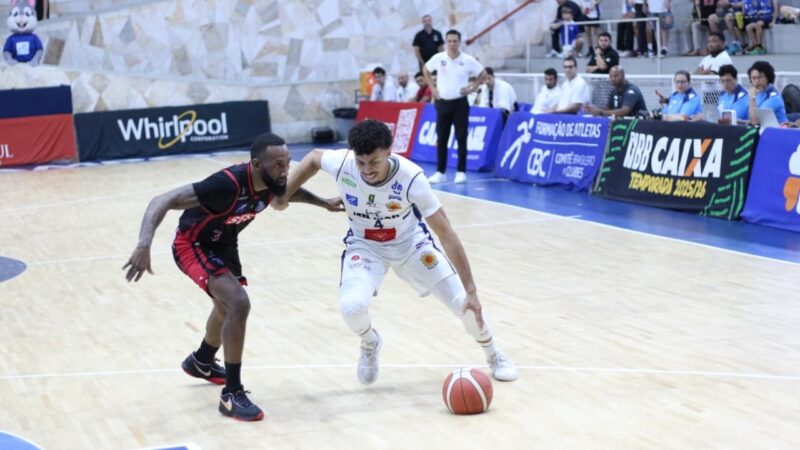 Em jogo parelho do início ao fim, Franca vence São José e alcança a 5ª vitória seguida no NBB