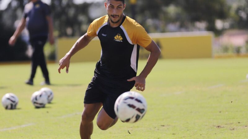 Lateral do Criciúma projeta confronto com o Goiás na Série B: “Indo para pontuar”