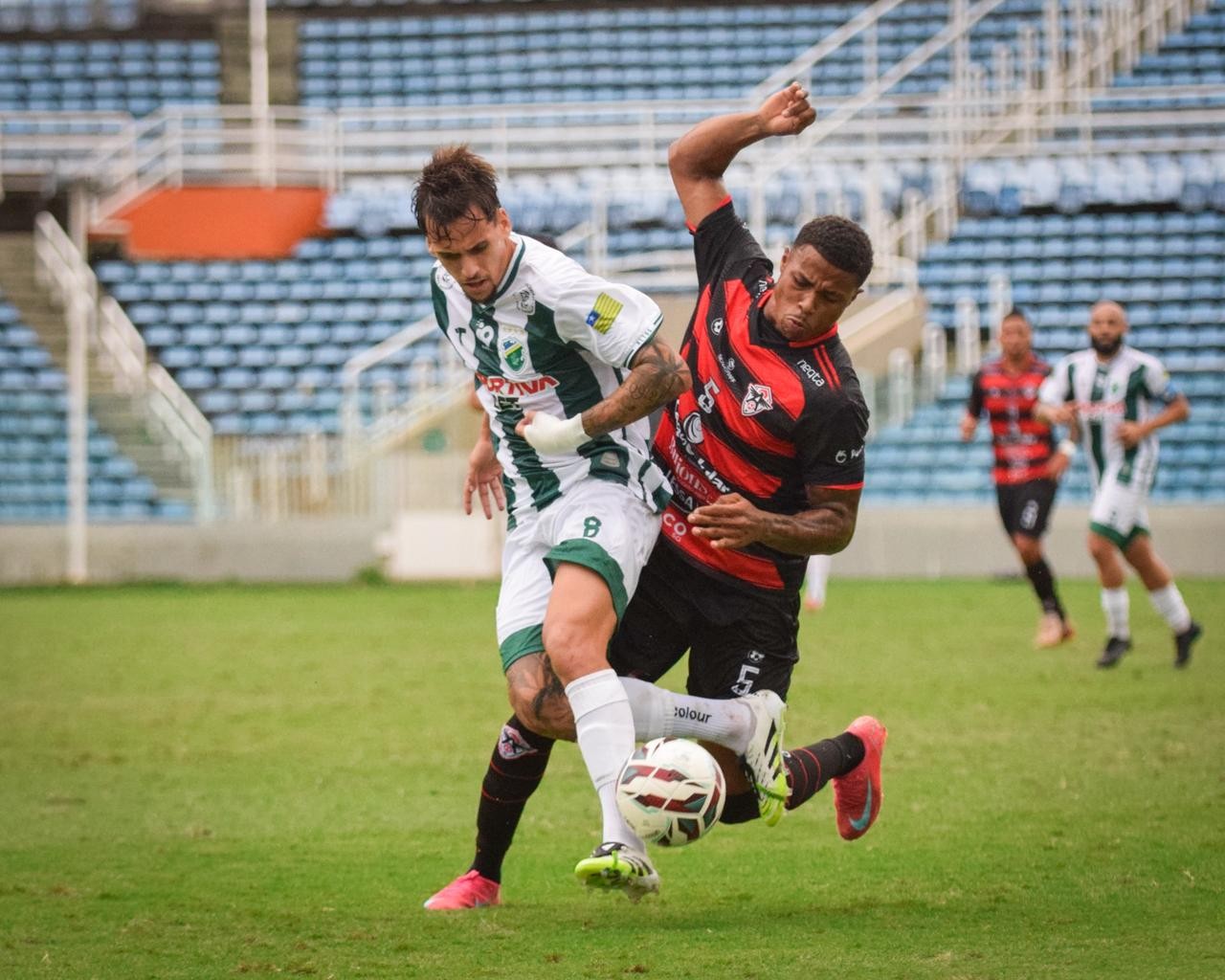 Evandro Guimarães elenca pontos positivos do Altos, lamenta lesão e ausência de Betinho: “Referência”