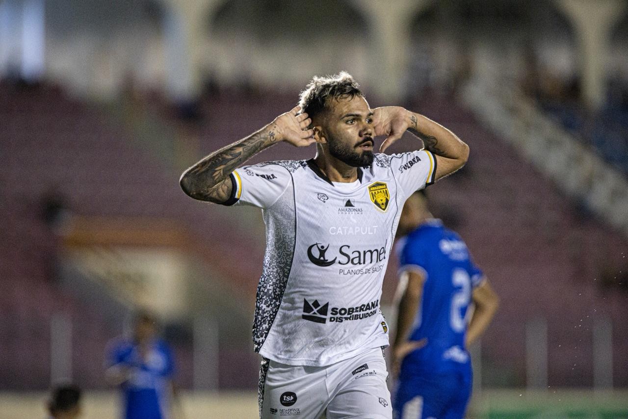 Schiappacasse e Fabiano entram na seleção da 1ª rodada da Série C após vitória do Amazonas