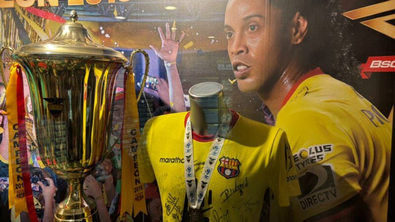 Del Piero, Kaká, R10: rival do Cruzeiro teve craques mundiais por um jogo e sonha com Messi e CR7; entenda