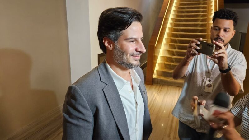 Diretor do Botafogo detalha “escolha assertiva” por Franclim Carvalho: “Conhece a casa”