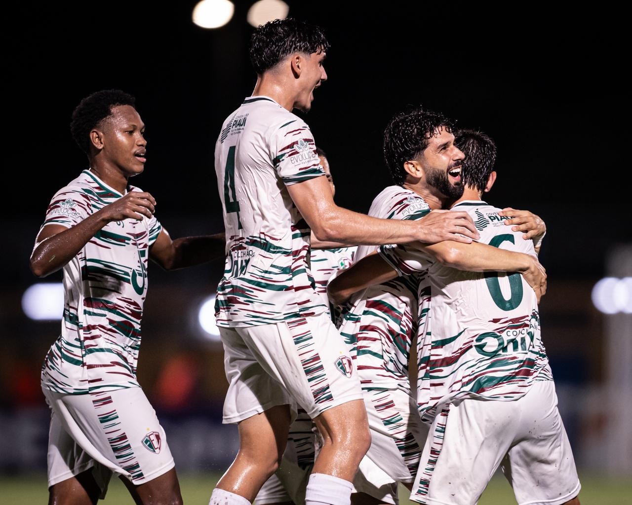 Léo valoriza quebra de tabu do Fluminense-PI diante do Piauí e cita cobrança por vitória no Nordestão