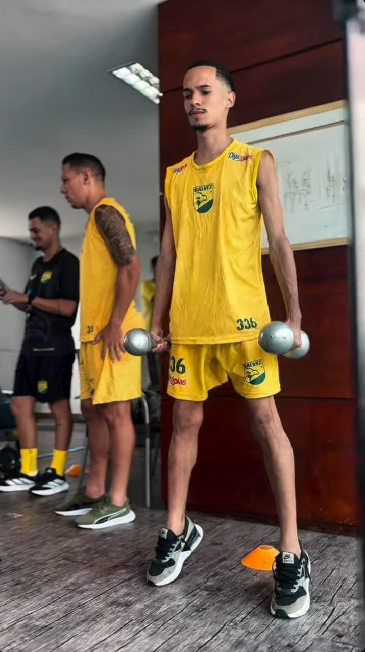 Galvez encaminha contratação de artilheiro do Acreano para sequência da temporada