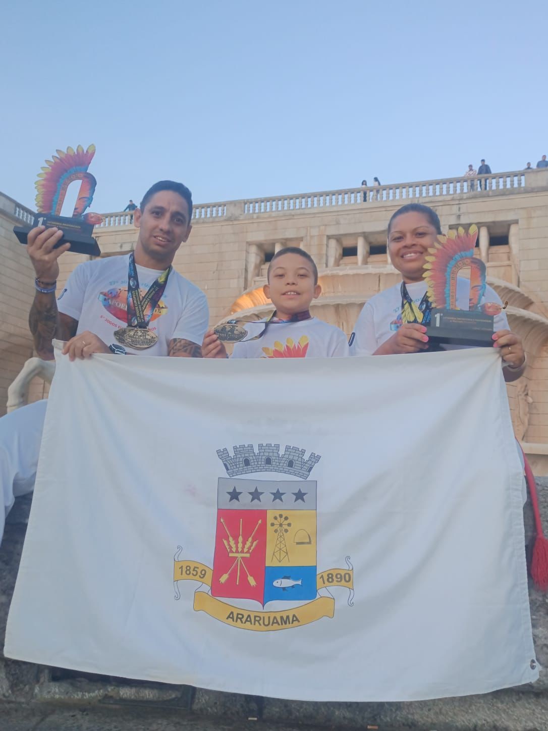 Família de Araruama conquista títulos europeus de capoeira