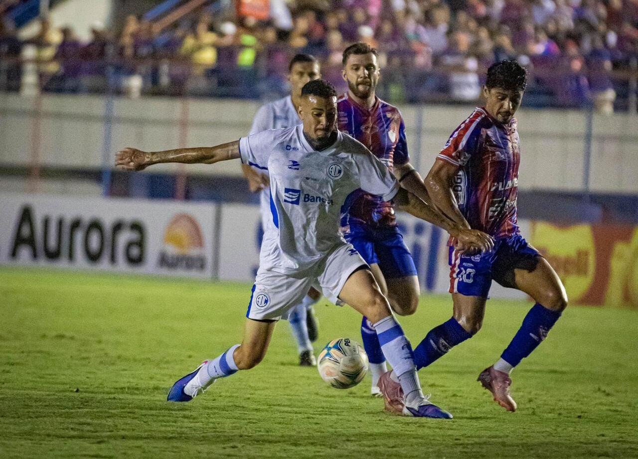 Análise: Confiança é objetivo, vence clássico tecnicamente ruim e afunda Itabaiana