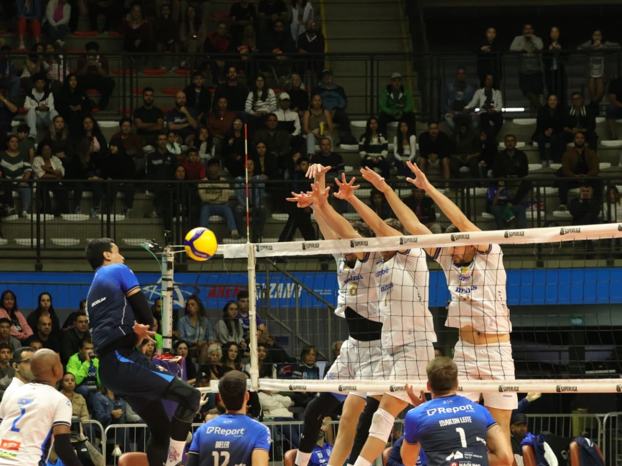 Minas x Suzano no jogo 3 das quartas da Superliga Masculina: onde assistir ao vivo e horário