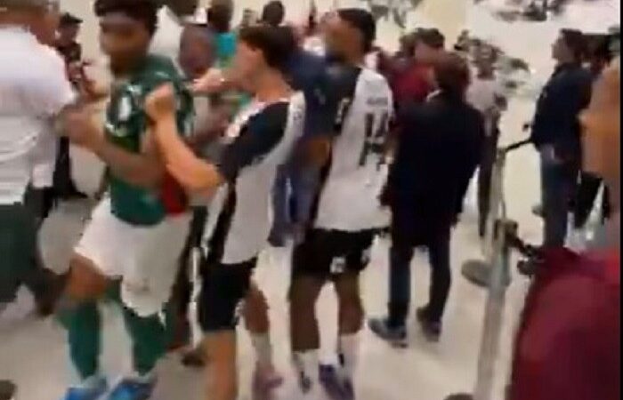 Corinthians e quatro jogadores são denunciados ao STJD após Dérbi; clube pode perder até dez mandos