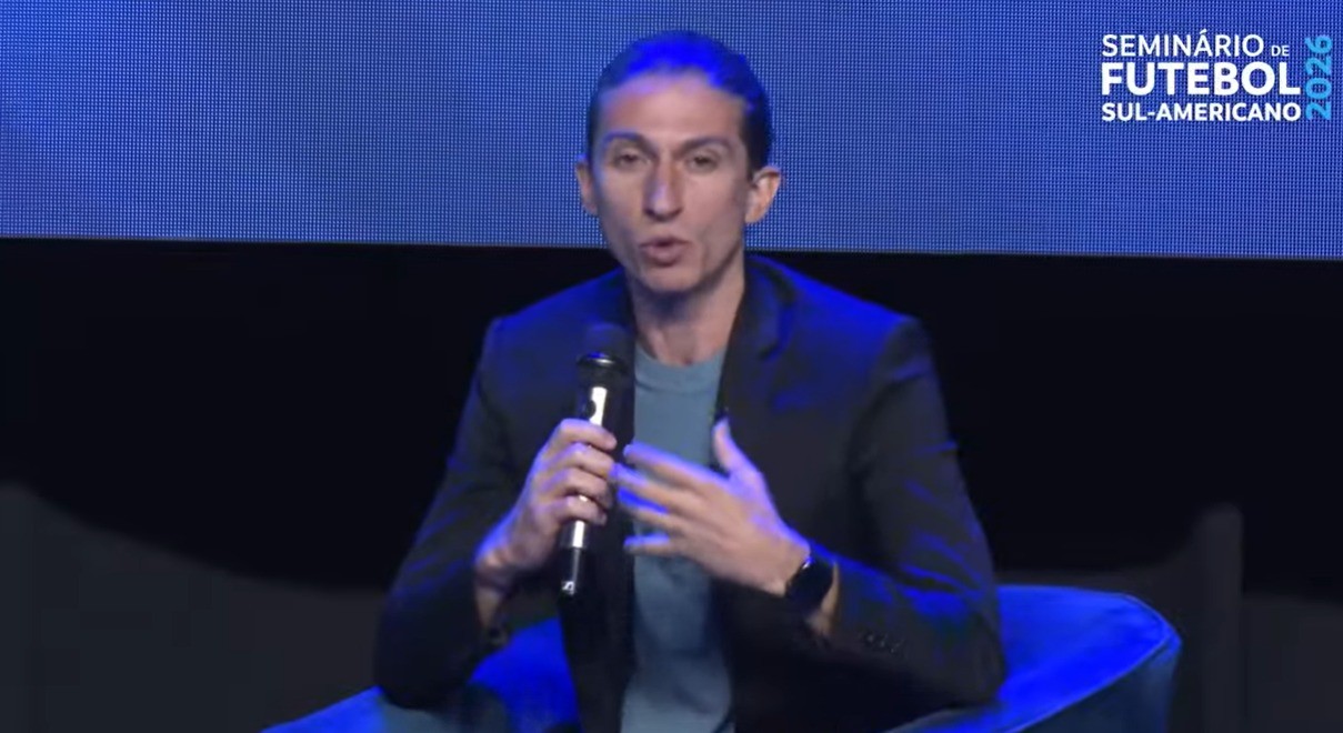 Filipe Luís diz que Ancelotti foi “o melhor que aconteceu” na Seleção e vê Raphinha e Vini Jr. no top 5 mundial