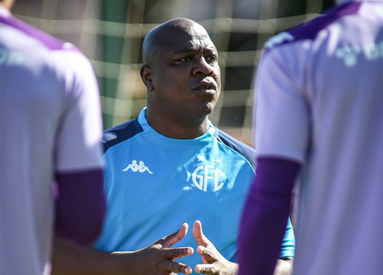 Arzul aceita proposta para voltar ao Santos e deixa o Guarani