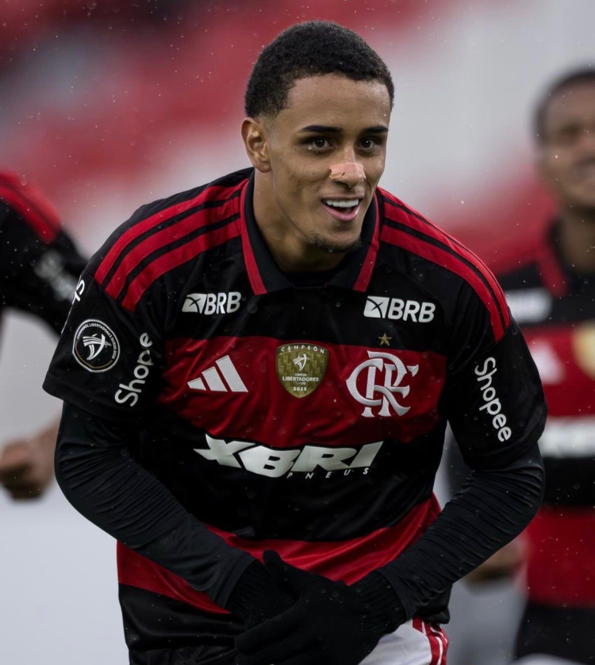 Ryan Roberto fica fora de jogo do sub-20 enquanto vive entrave por renovação no Flamengo