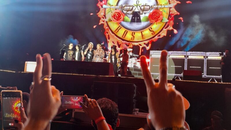 Torcedores do Paysandu puxam grito “Papão” durante show do Guns N’ Roses no Mangueirão