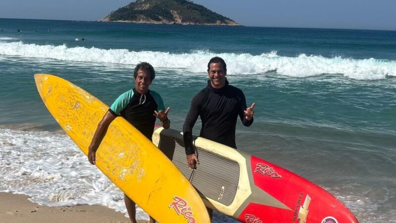 Remada em Grumari: conexão com a natureza, desafio e integração com o mar