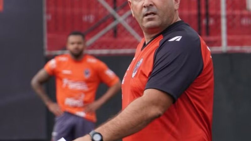 Carlos Leiria atribui sequência invicta do IAC na Bezinha à força do elenco