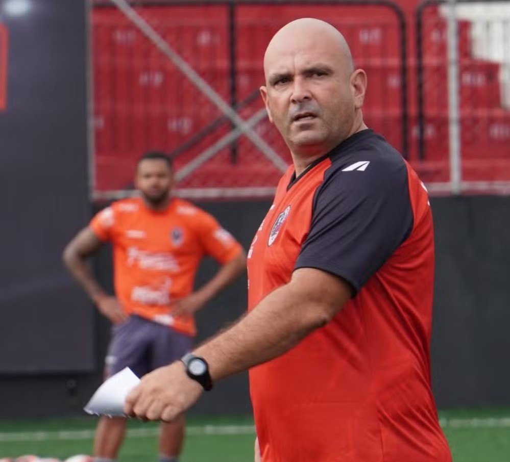 Carlos Leiria atribui sequência invicta do IAC na Bezinha à força do elenco