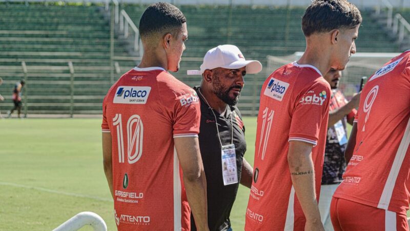 Reginaldo celebra bom início na Bezinha, mas cobra melhora do União na definição das jogadas