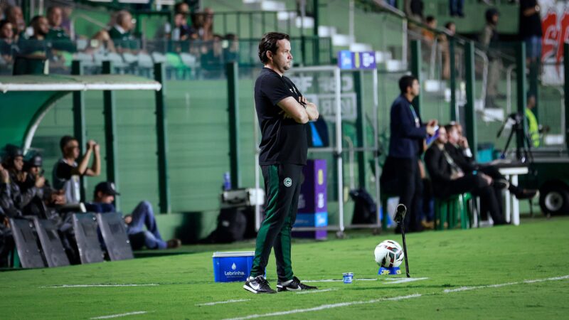 Daniel Paulista elogia Kadu Sousa e Esli Garcia, reservas que decidiram o jogo, e “novo momento” do Goiás