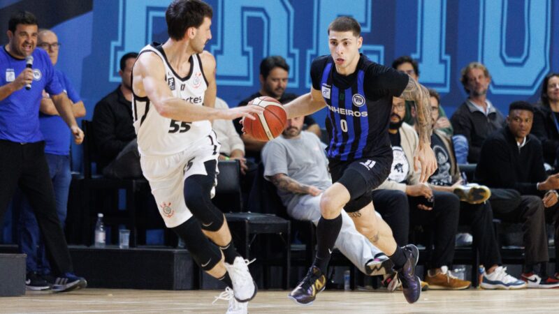 Pinheiros amassa o Corinthians e vence jogo 1 da semifinal do NBB