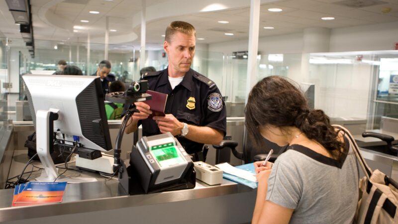Green card: entenda ponto a ponto a ordem do governo Trump para restringir pedidos feitos nos EUA