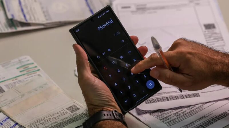 Renda recorde e desemprego baixo: por que o brasileiro segue endividado, mesmo ganhando mais?