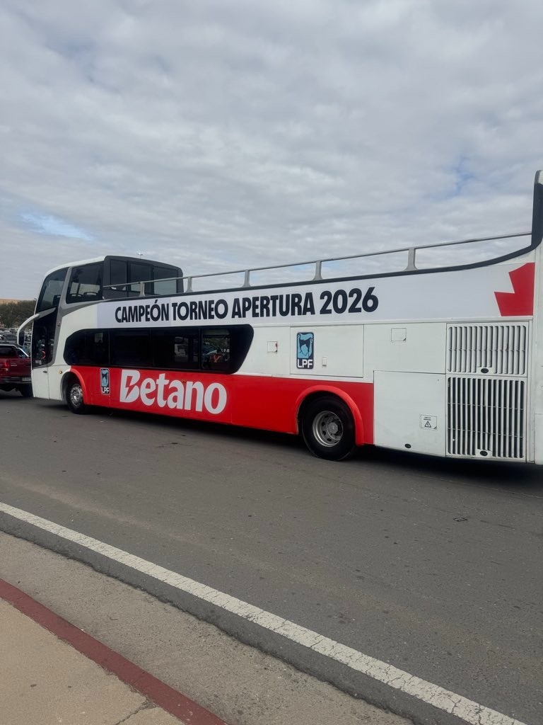 Festa frustrada: River deixa ônibus da comemoração pronto e viraliza após derrota na final