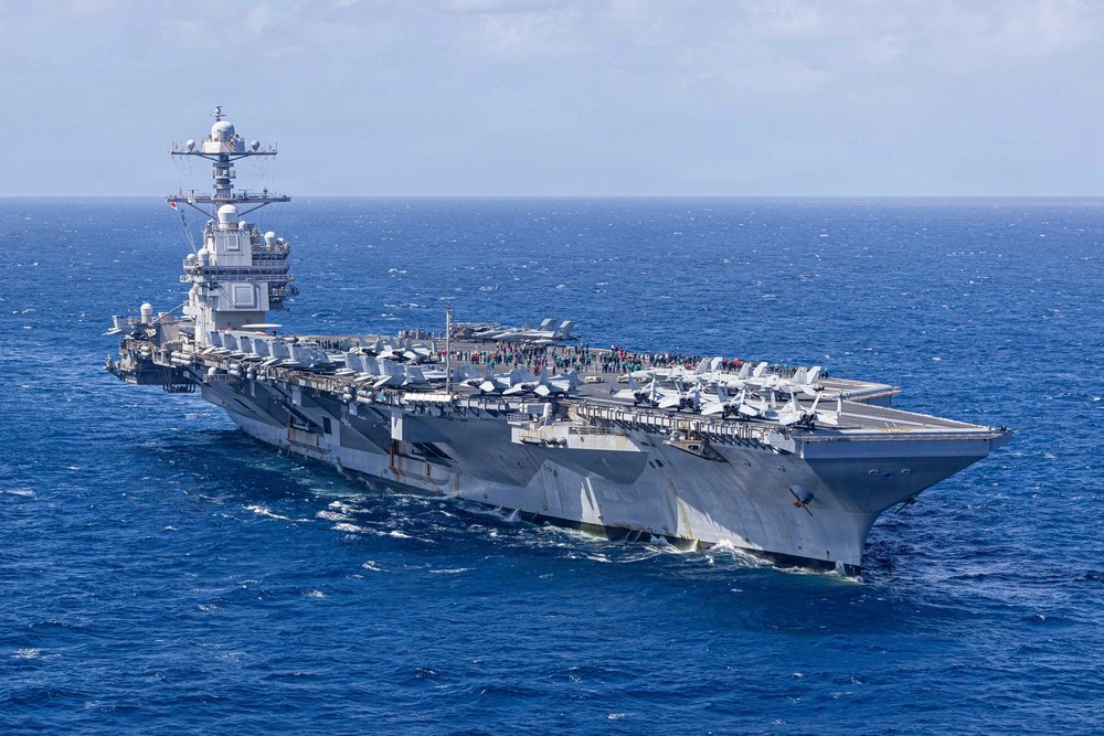 Trump diz que Exército derrubou chuva de 110 mísseis do Irã contra barco porta-aviões dos EUA no Oriente Médio