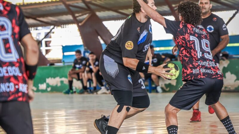 1ª fase do Aberto de Handebol tem dois jogos nesta quarta-feira, no Colégio Meta