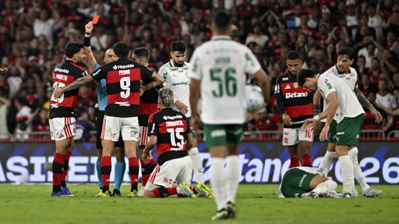 Flamengo x Palmeiras: CBF divulga análise do VAR em lance de expulsão de Carrascal