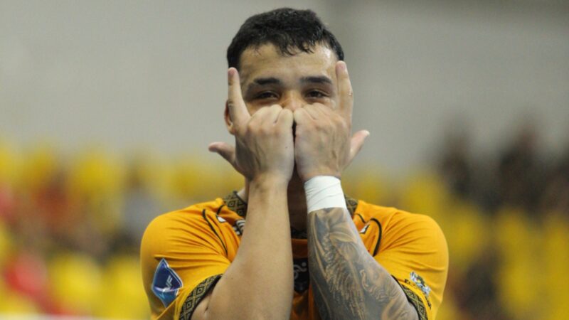 Sorocaba transforma duelo de líderes contra o Joinville em goleada e assume topo da LNF
