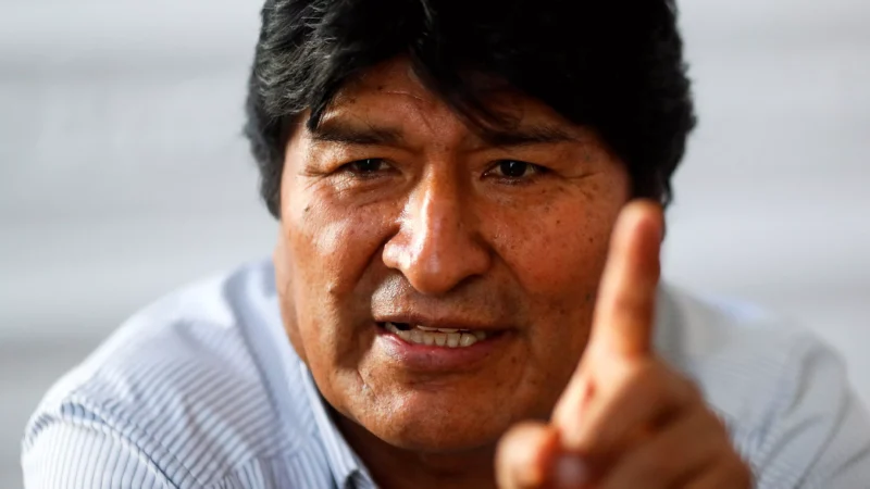 Evo Morales falta a julgamento por suposta relação com menor de 15 anos e tem mandado de prisão renovado