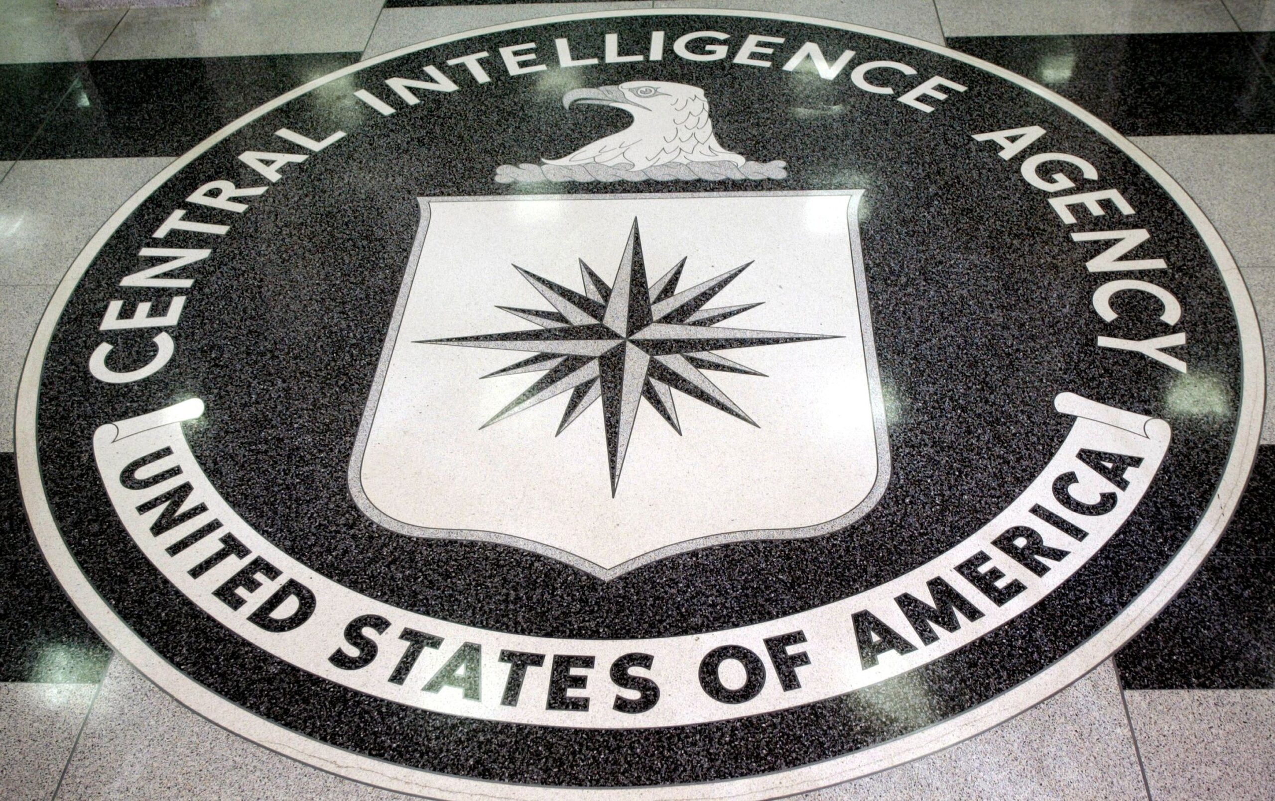 Ex-alto funcionário da CIA acusado de fraude é preso com US$ 40 milhões em ouro nos EUA
