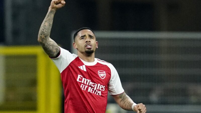 Gabriel Jesus tenta repetir roteiro de títulos no Arsenal e encerrar jejuns históricos do clube; entenda