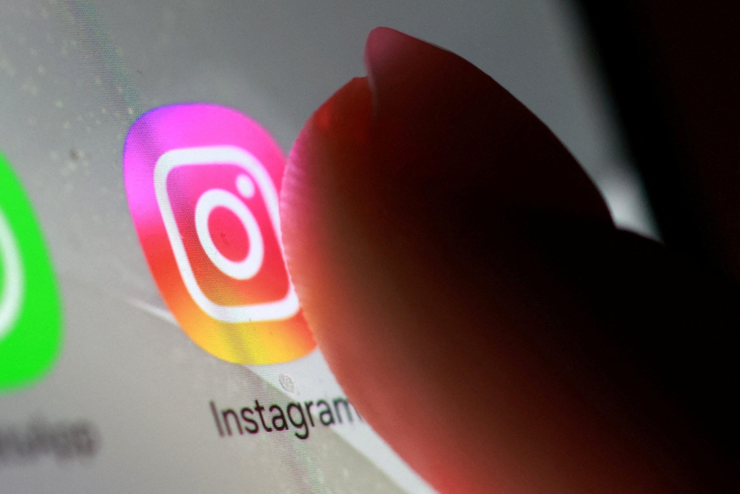 Instagram passa a identificar contas que criam conteúdo com IA