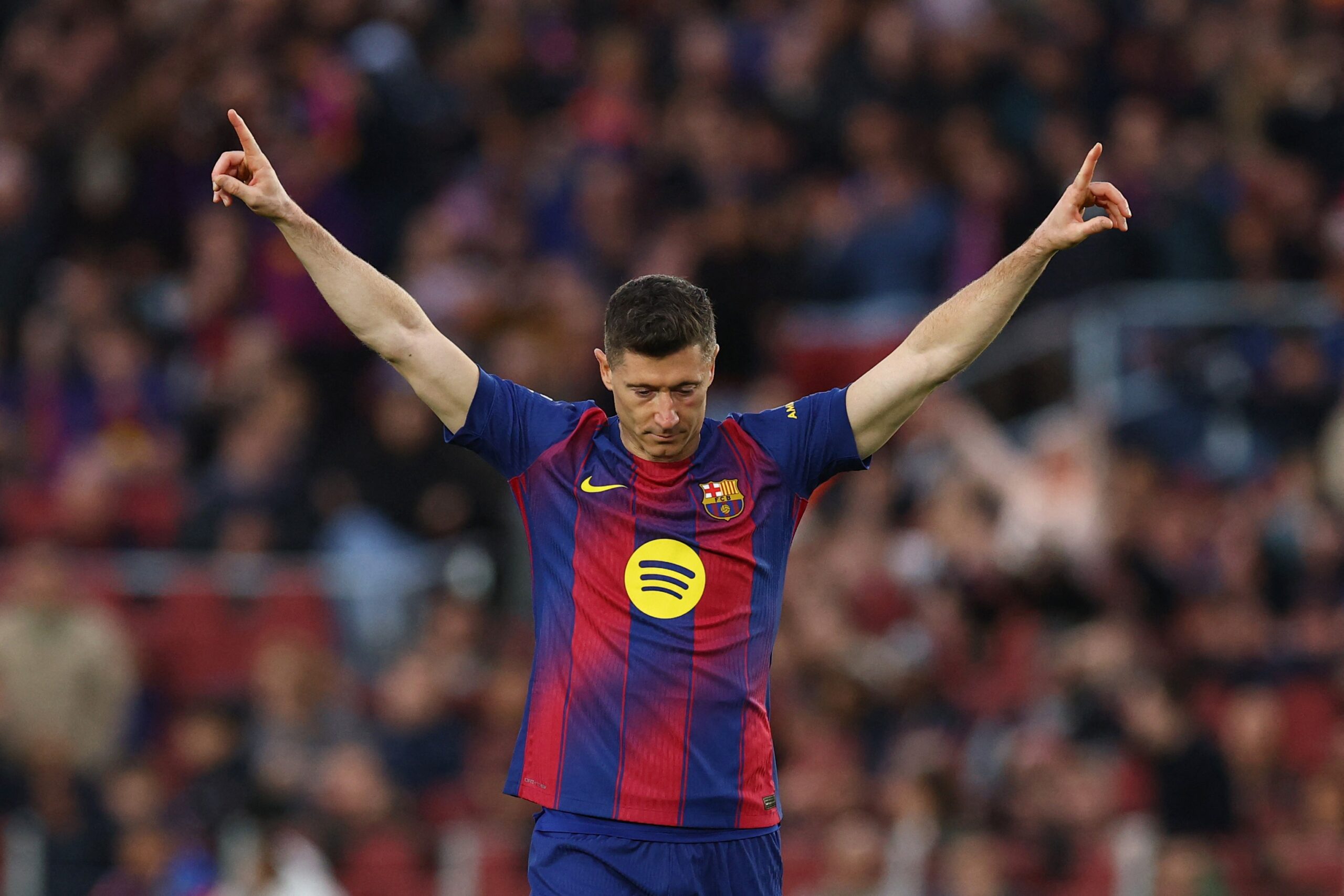 Lewandowski indica possível saída do Barcelona: “Vou esperar que surjam diferentes opções”