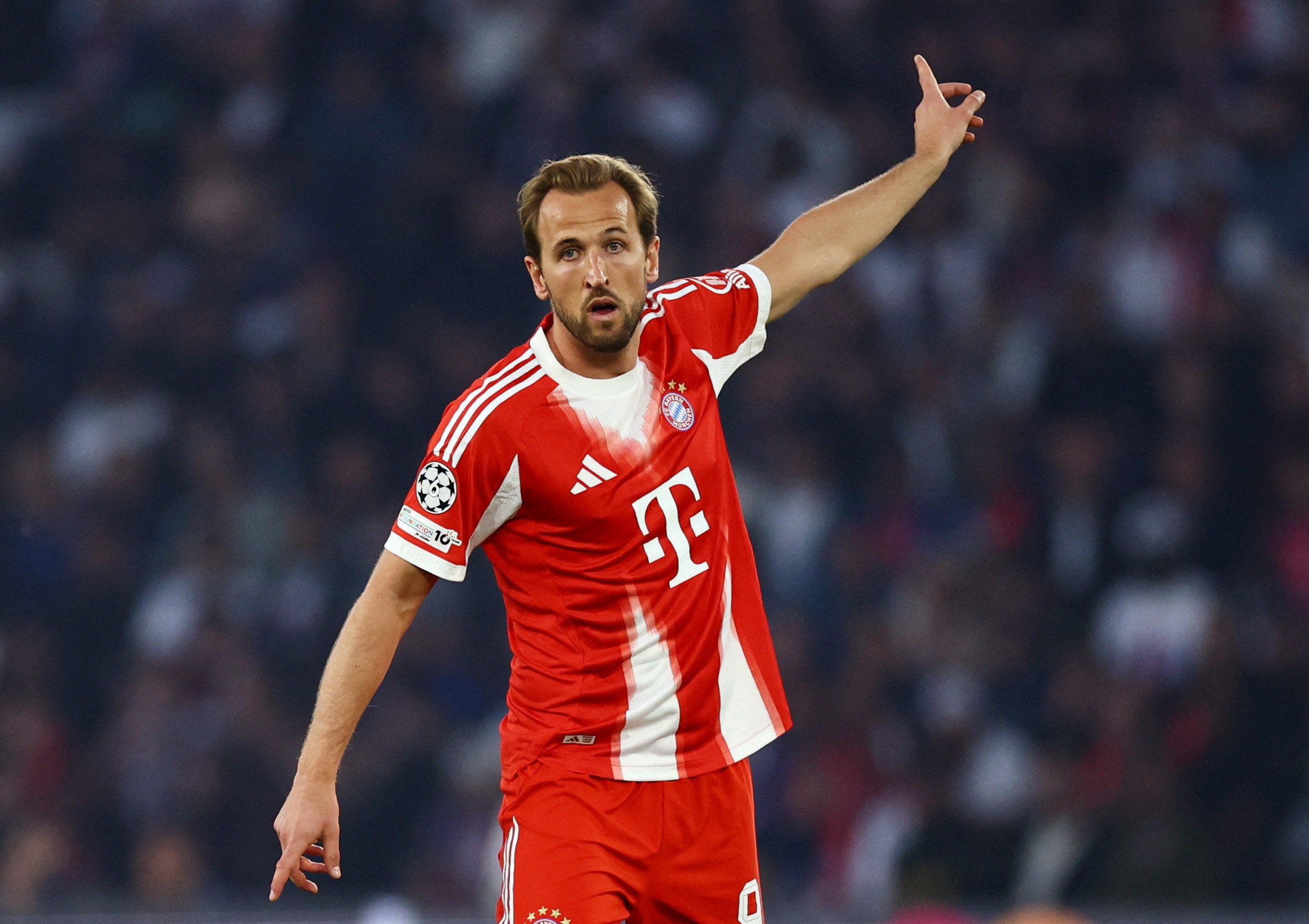Chefão do Bayern descarta saída de Harry Kane: “O Barcelona não tem dinheiro para isso”