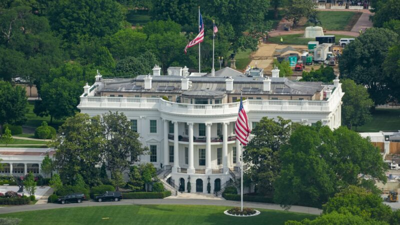 Casa Branca entra em alerta após uma pessoa ser baleada perto da residência presidencial