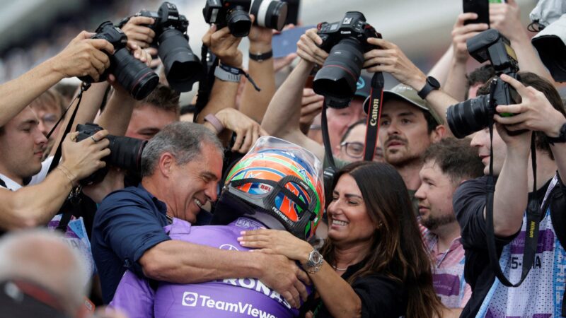 Pai de Antonelli diz que piloto assiste Senna desde pequeno: “O amor pelo Ayrton foi natural”