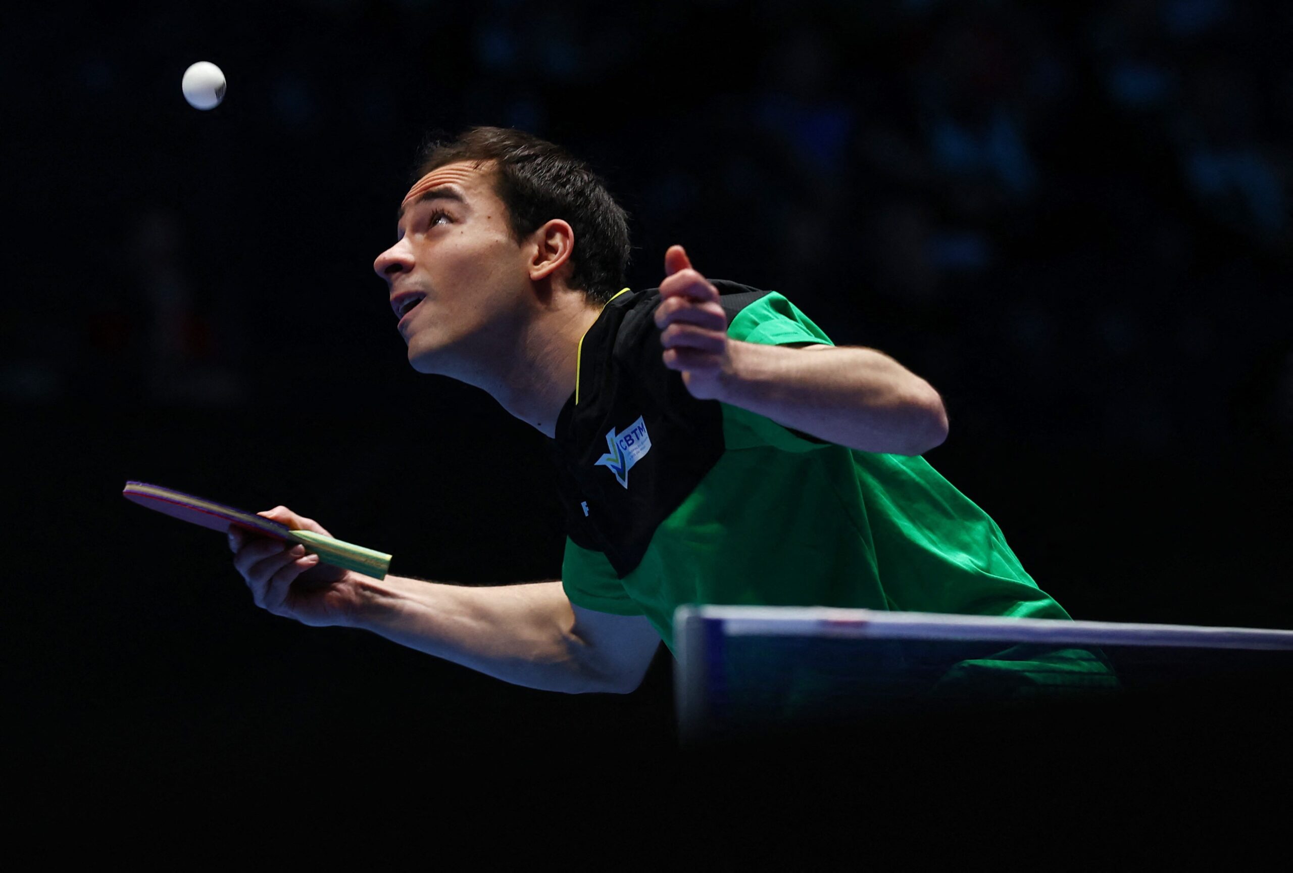 Hugo Calderano completa 400 semanas no top 20 do ranking mundial de tênis de mesa