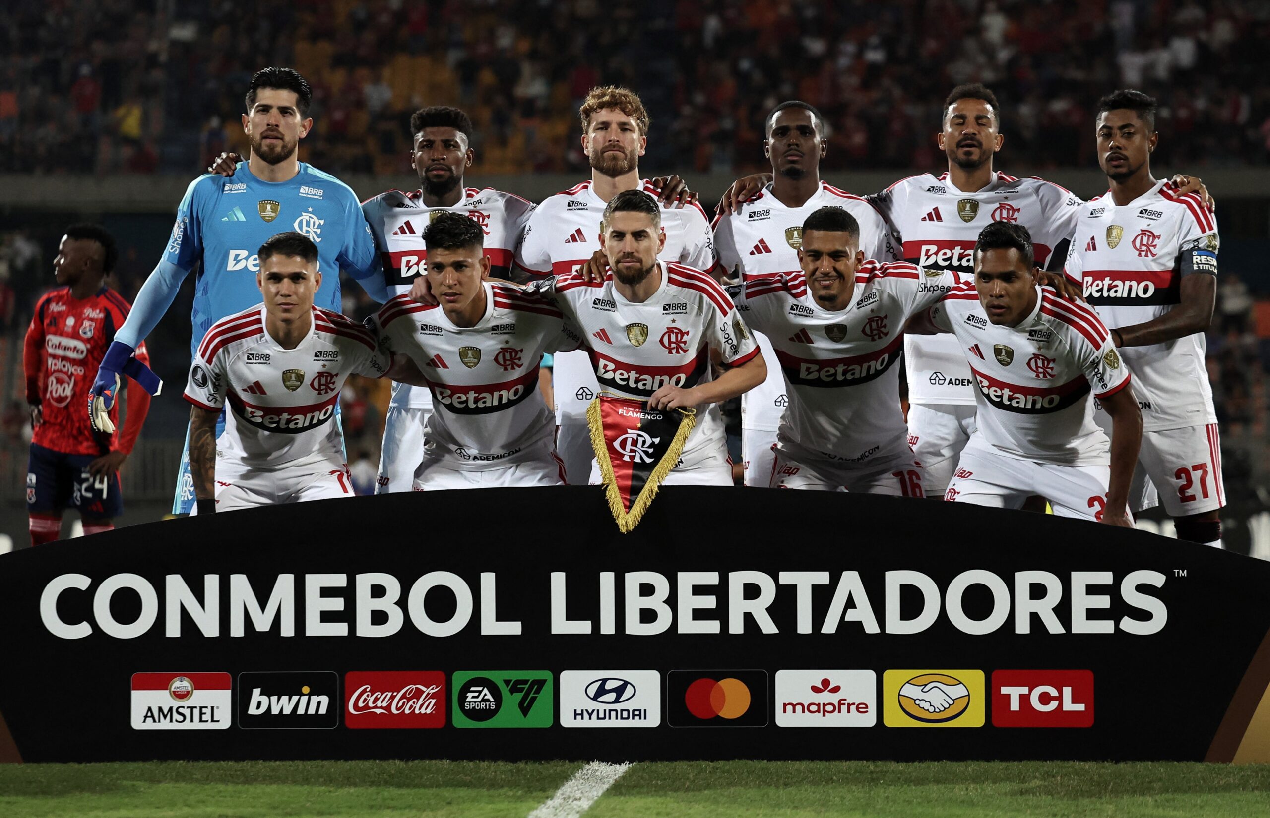 Flamengo mantém programação e viaja para Porto Alegre; veja próximos passos após cancelamento