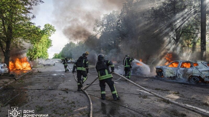 Rússia e Ucrânia seguem ataques e falam em violação da trégua decretada por Moscou