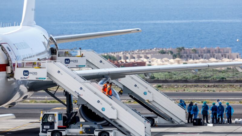 Hantavírus: repatriação de passageiros do navio cruzeiro vai até segunda