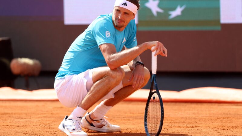 Eliminado em Roma com direito a “pneu”, Zverev dispara: “Pior quadra que já joguei”