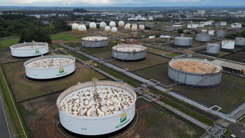 Petrobras mira autossuficiência em diesel e gasolina até 2031