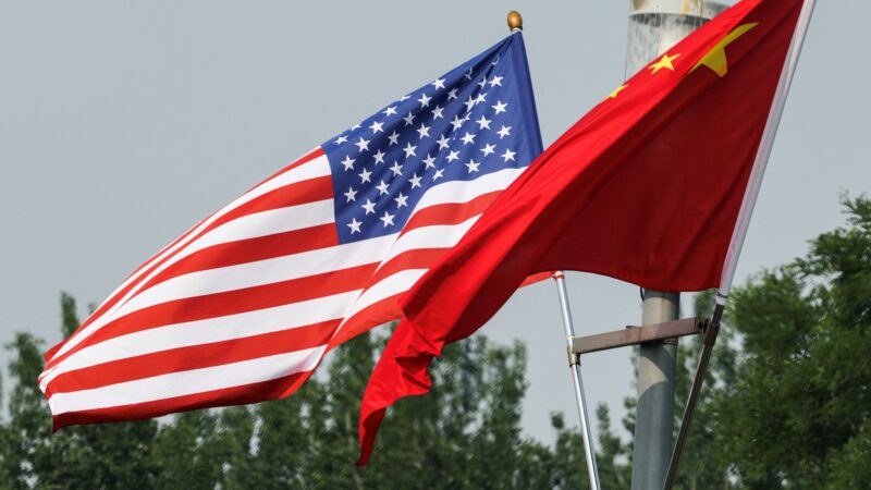 Jornalista americano é preso nos EUA acusado de atuar como agente da China, diz site