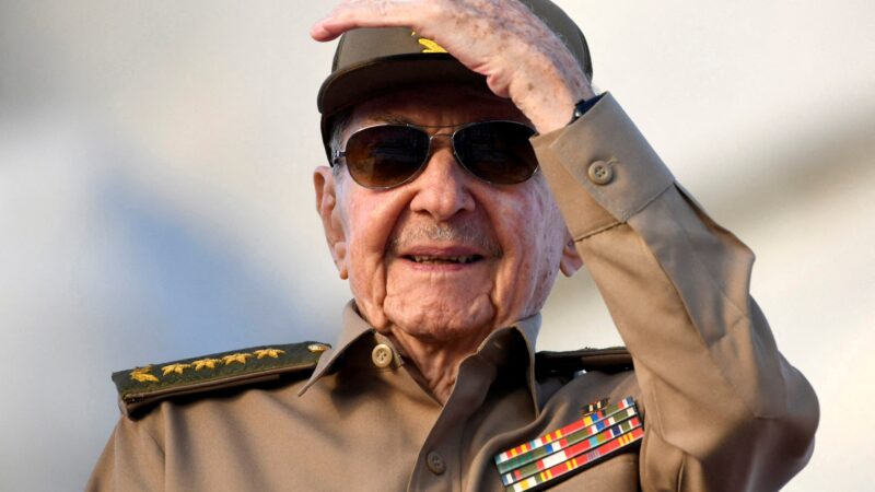 China denuncia ‘abuso dos meios judiciais’ após indiciamento de Raúl Castro nos Estados Unidos