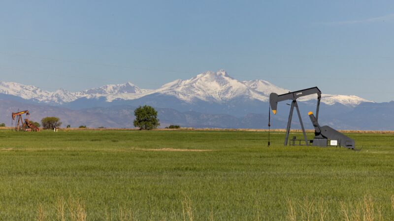 Petróleo dispara e passa de US$ 111 após Trump ameaçar Irã novamente