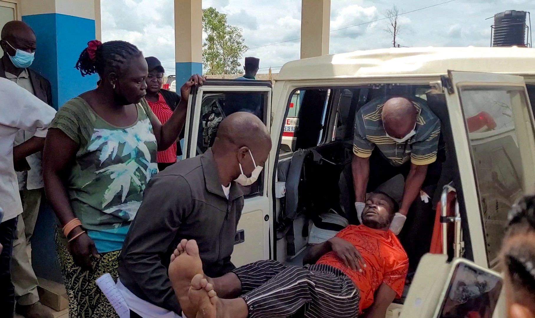 Ebola no Congo e Uganda: qual é o risco real de o vírus chegar ao Brasil?