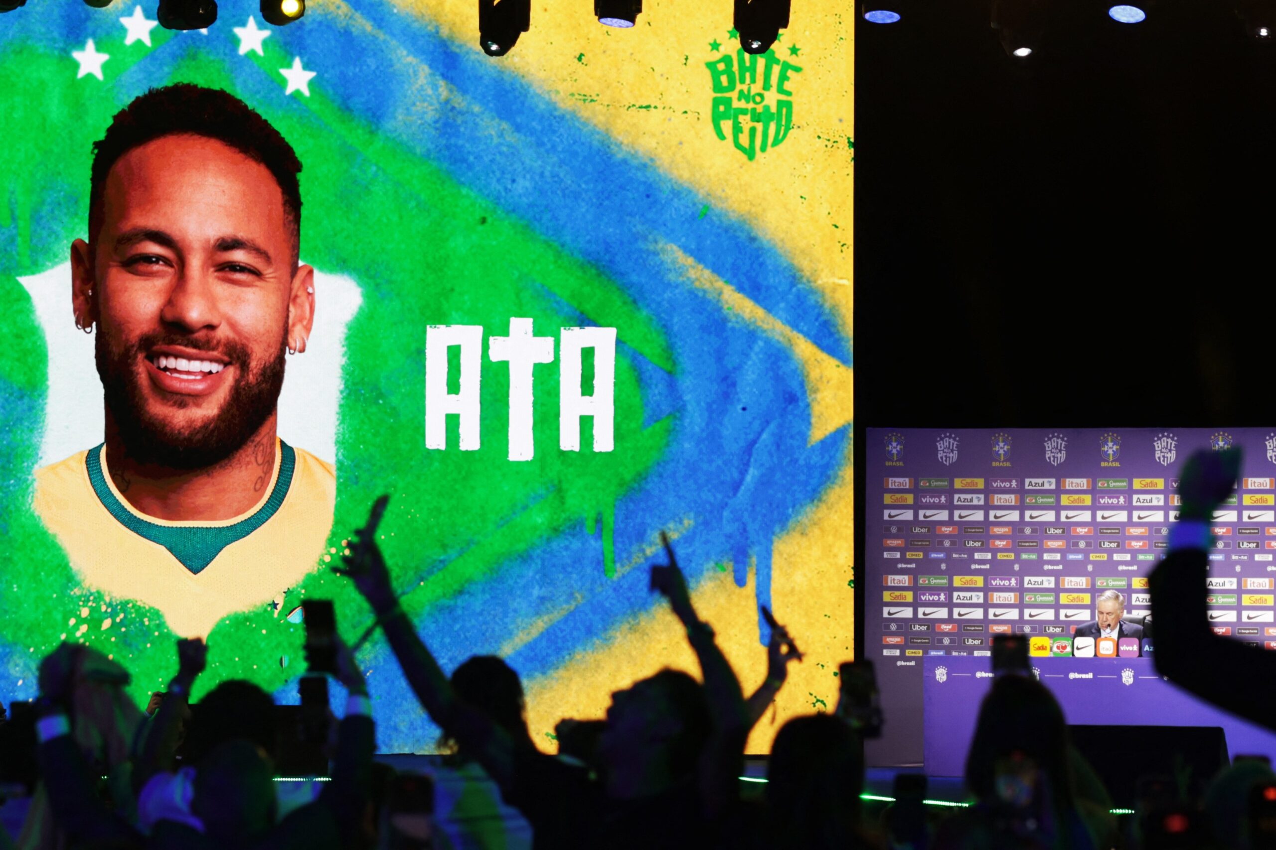 Panini vai atualizar figurinhas da seleção após convocação; veja quem entra e sai no álbum da Copa