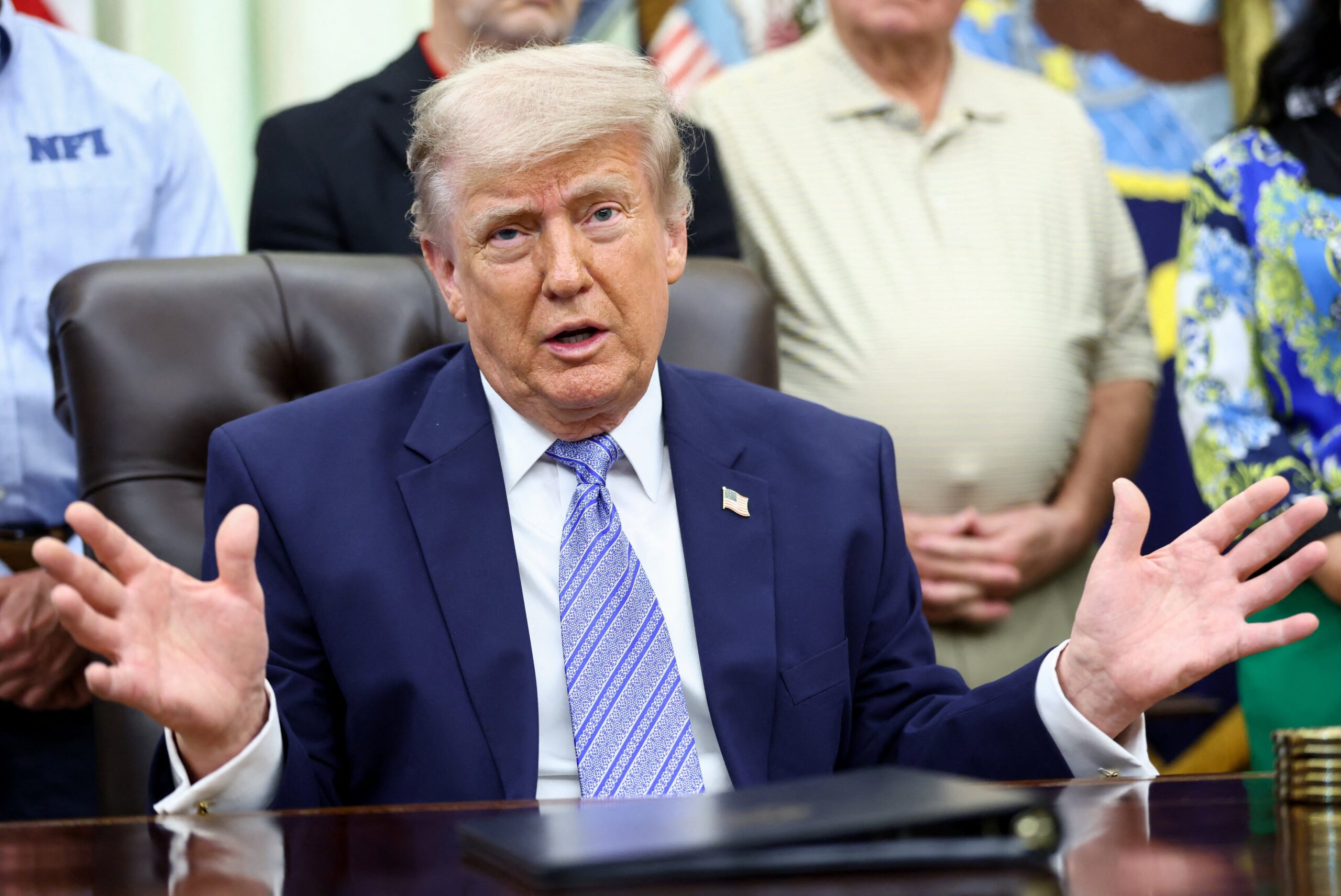 Trump diz que não quer pedágio no Estreito de Ormuz e que tirará urânio enriquecido do Irã